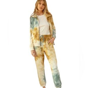 Mystree Tie-Dye Set in Blue and Tan